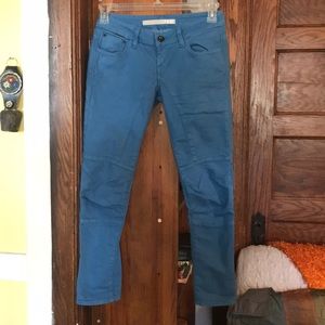 Racer fitted ankle pants. Flattering!!